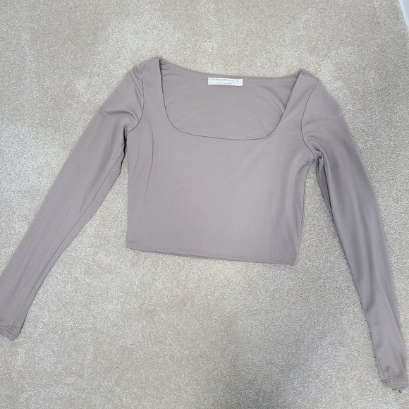 OOTDFash Long Sleeve Crop Top Size Medium - Picture 5 of 7